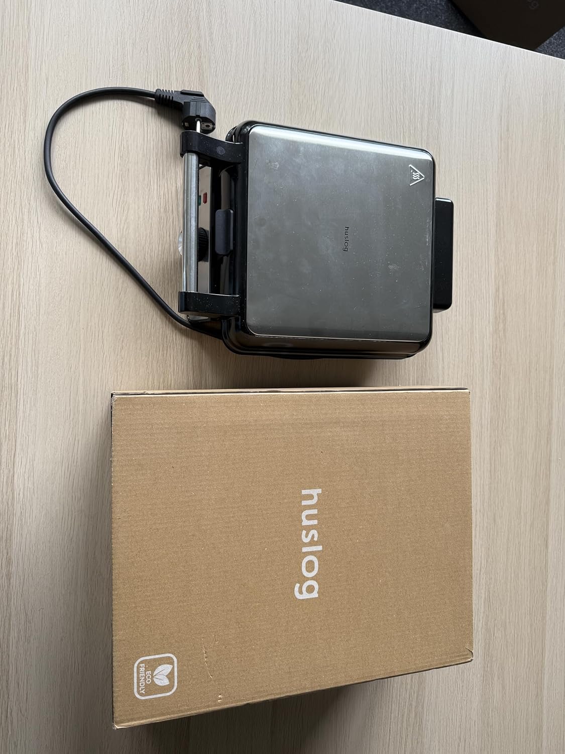 Gaufrier électrique - 4 gaufres belges, 1500W, plaques antiadhésives, température réglable, poignée Cool Touch