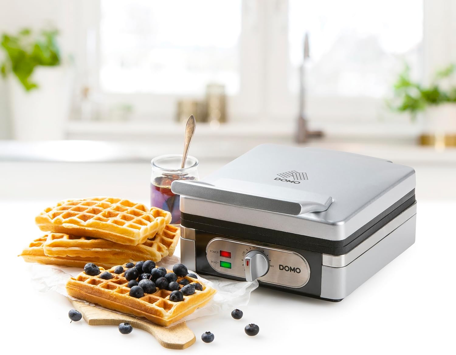 DOMO - Gaufrier série DO9047W - 4x7 gaufres - Inox, 1400W, DO9047W