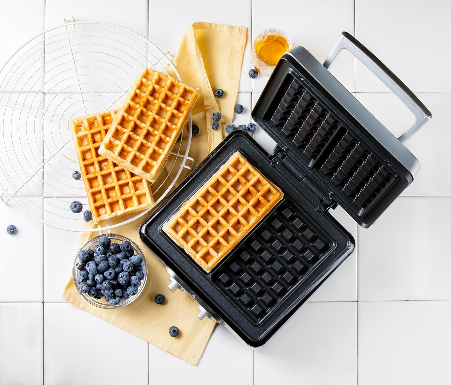 DOMO - gaufrier série DO9149W - 4x7 cm - minuterie, inox, DO9149W