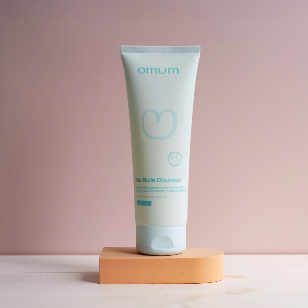 Omum - Coffret soins capillaires vegan - shampoing + complément, hydratant et fortifiant, petit cadeau