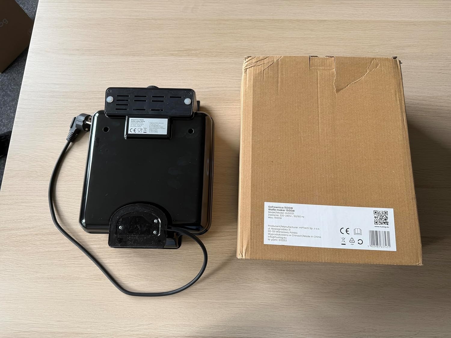 Gaufrier électrique - 4 gaufres belges, 1500W, plaques antiadhésives, température réglable, poignée Cool Touch