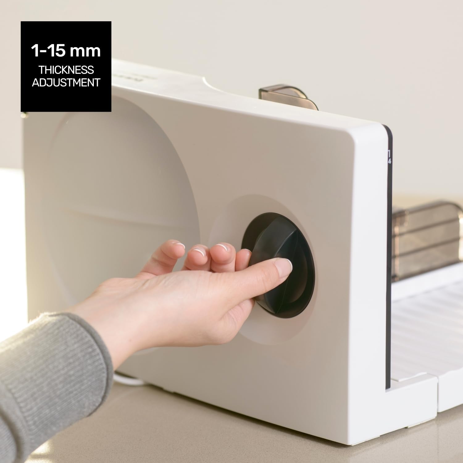 Taurus - Cutmaster Compact - 17 cm - trancheuse électrique 100W, découpe 1-15 mm, table pliable, sécurité