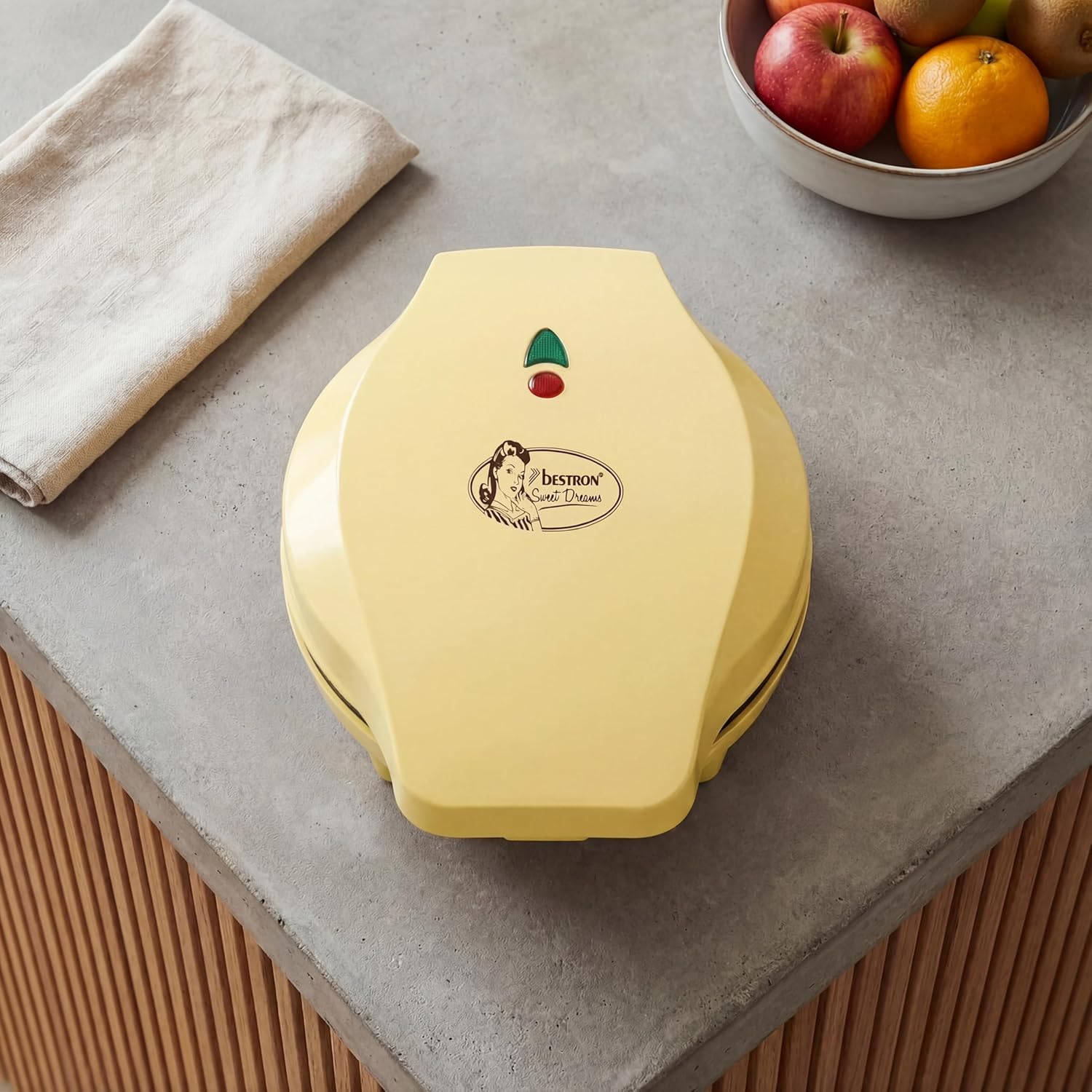 Bestron - Gaufrier classique rétro - 700W - plaques cœur antiadhésives