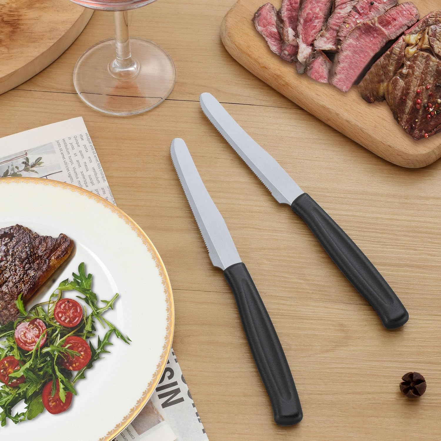 Pleafind - Couteaux de Table, 12 pcs, lame dentelée, manche ergonomique, lavable au lave-vaisselle